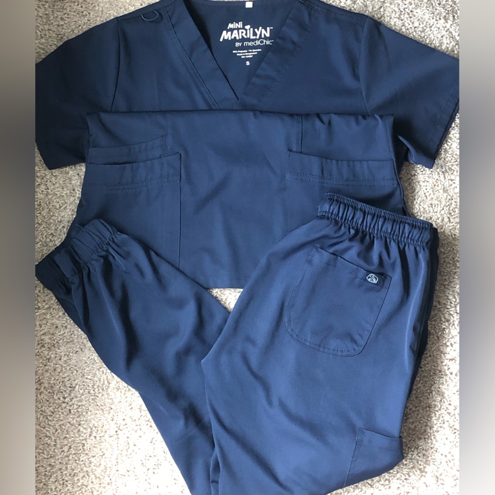 Mini Marilyn Navy Blue Scrub Set